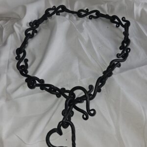 heavy choke chain.